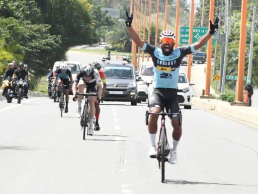 Edwin Morel gana la etapa; Yurgen Ramírez sigue liderando la Vuelta Independencia