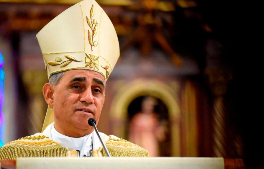 Arzobispo de Santiago pide sanciones más severas contra violadores sexuales