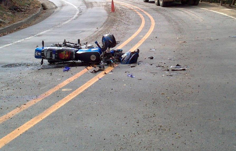 Dos muertos y un herido al chocar dos motocicletas en Villa Vásquez