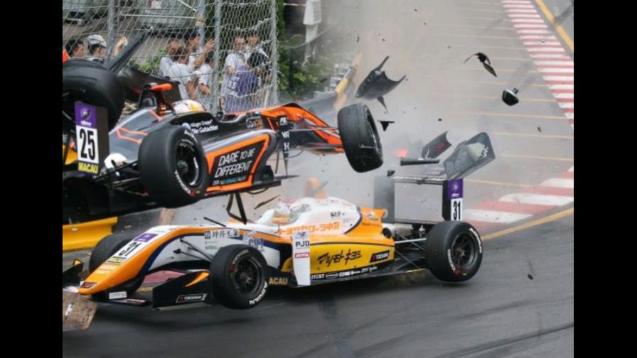 Piloto de 17 años y otras cuatro personas heridas en accidente en el circuito de Macao