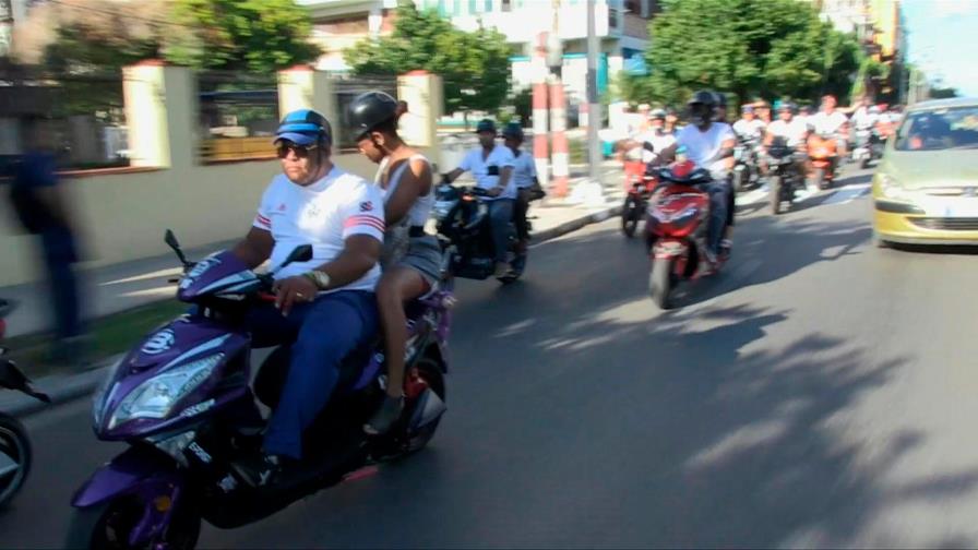 Motos eléctricas en Cuba al rescate del transporte y del ambiente