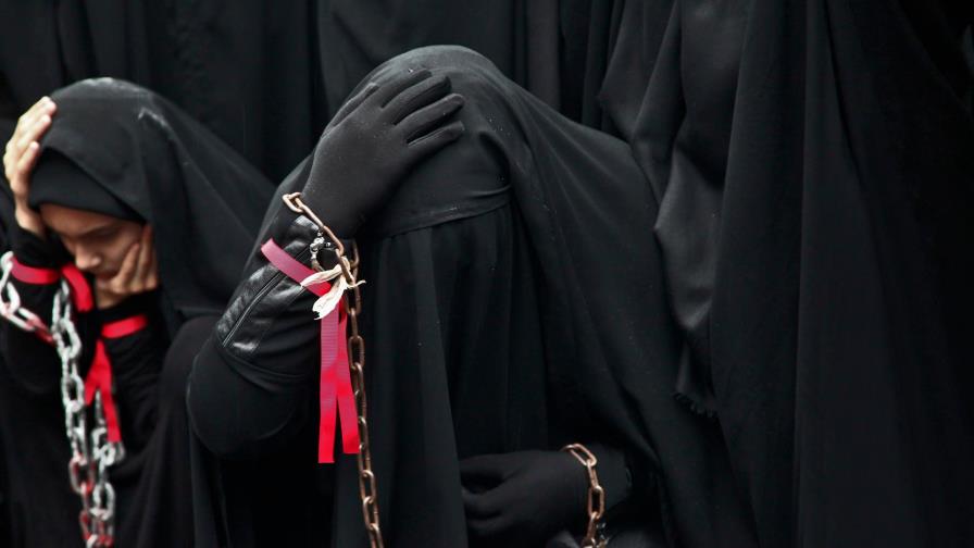 Los suizos aprueban prohibir el burka y ocultar el rostro en público Los suizos aprueban prohibir el burka y ocultar el rostro en público