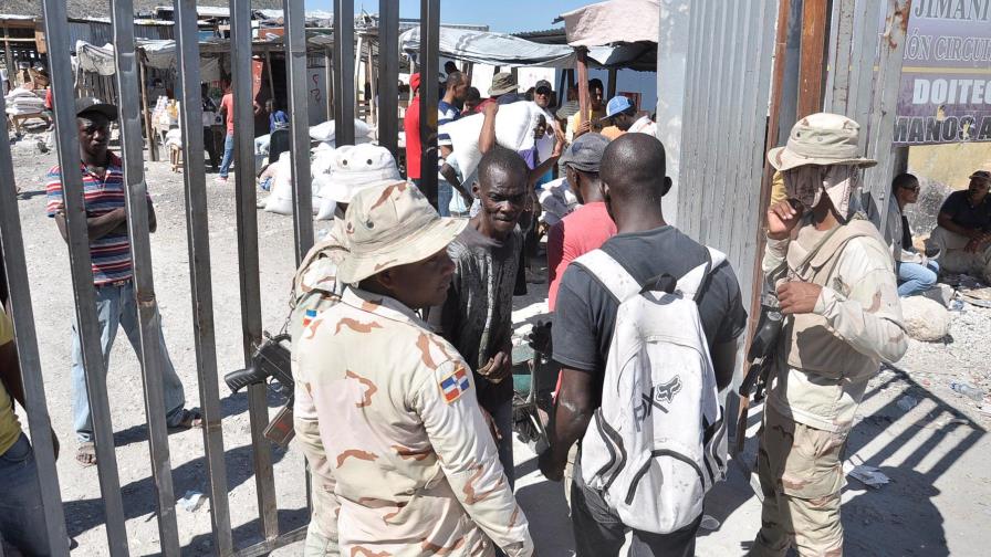 “La principal razón por la que vienen los haitianos es para buscar trabajo” “La principal razón por la que vienen los haitianos es para buscar trabajo”