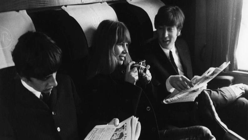 Muere la fotógrafa de los Beatles Astrid Kirchherr