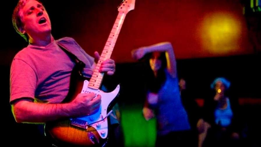 Muere Jack Sherman, ex guitarrista de Red Hot Chili Peppers, a los 64 años