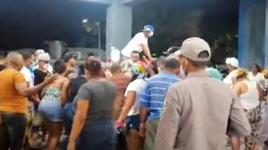 Matan a balazos a tres hombres y hieren a una mujer en Barahona Matan a balazos a tres hombres y hieren a una mujer en Barahona