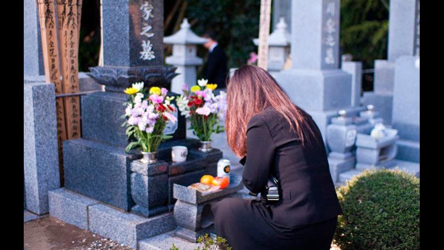 El amor y el último adiós en los tiempos de coronavirus en Japón