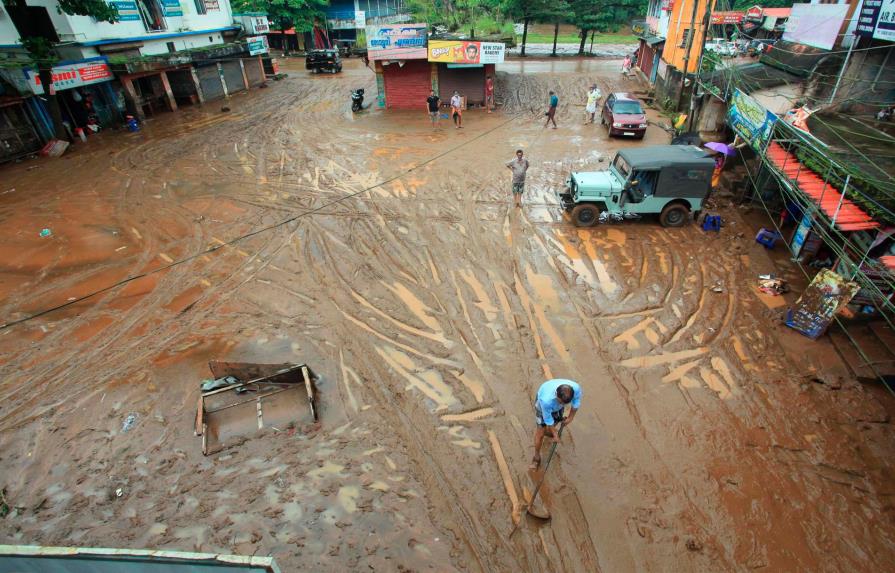 Más de 40 muertos por las fuertes lluvias en el norte y sur de la India