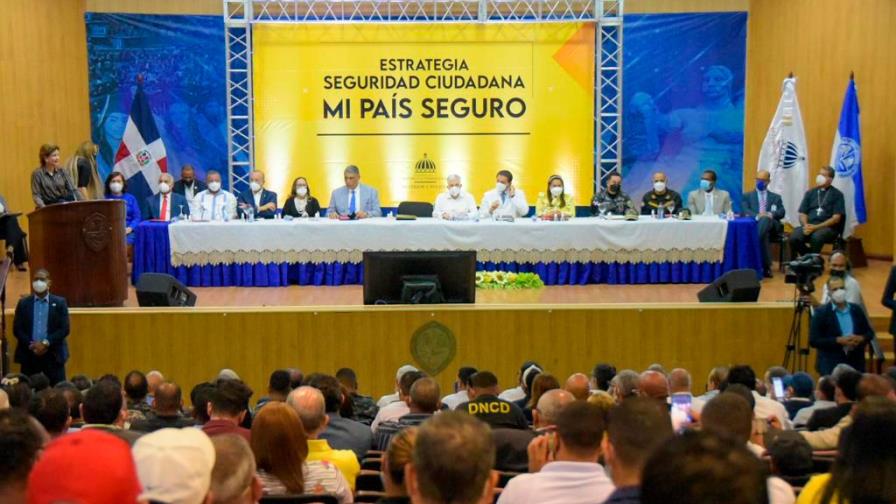 Gobierno lanza en Santiago plan de seguridad “Mi País Seguro” Gobierno lanza en Santiago plan de seguridad “Mi País Seguro”