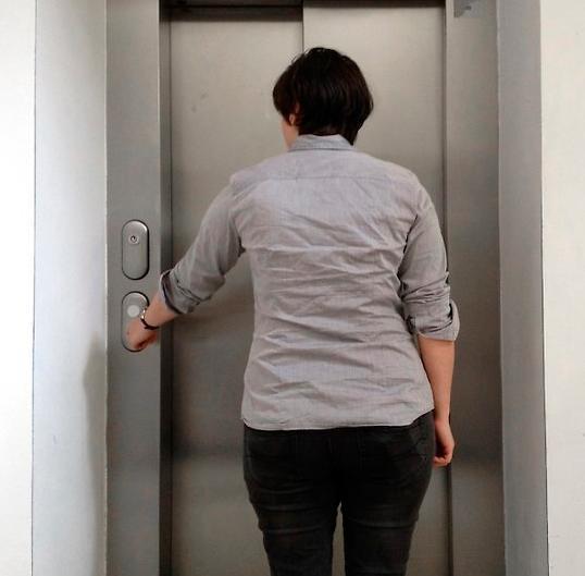 Mujer se queda encerrada 3 días en elevador de Nueva York