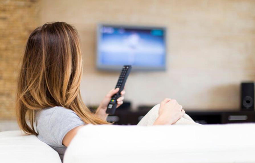 Las mujeres ven más TV según Nielsen 