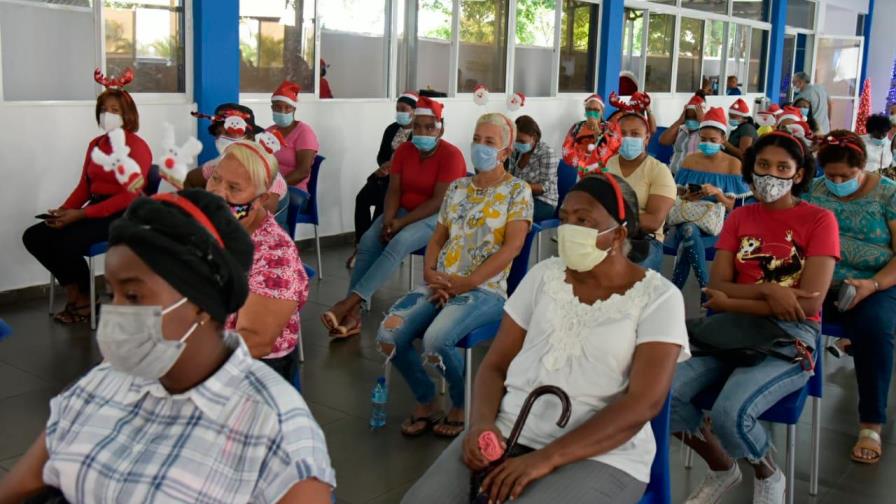 Gobierno empieza a entregar tarjeta con bono navideño de RD$1,500