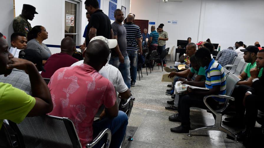 Las “multas fantasmas” crean problemas para obtener marbetes y hacer traspasos