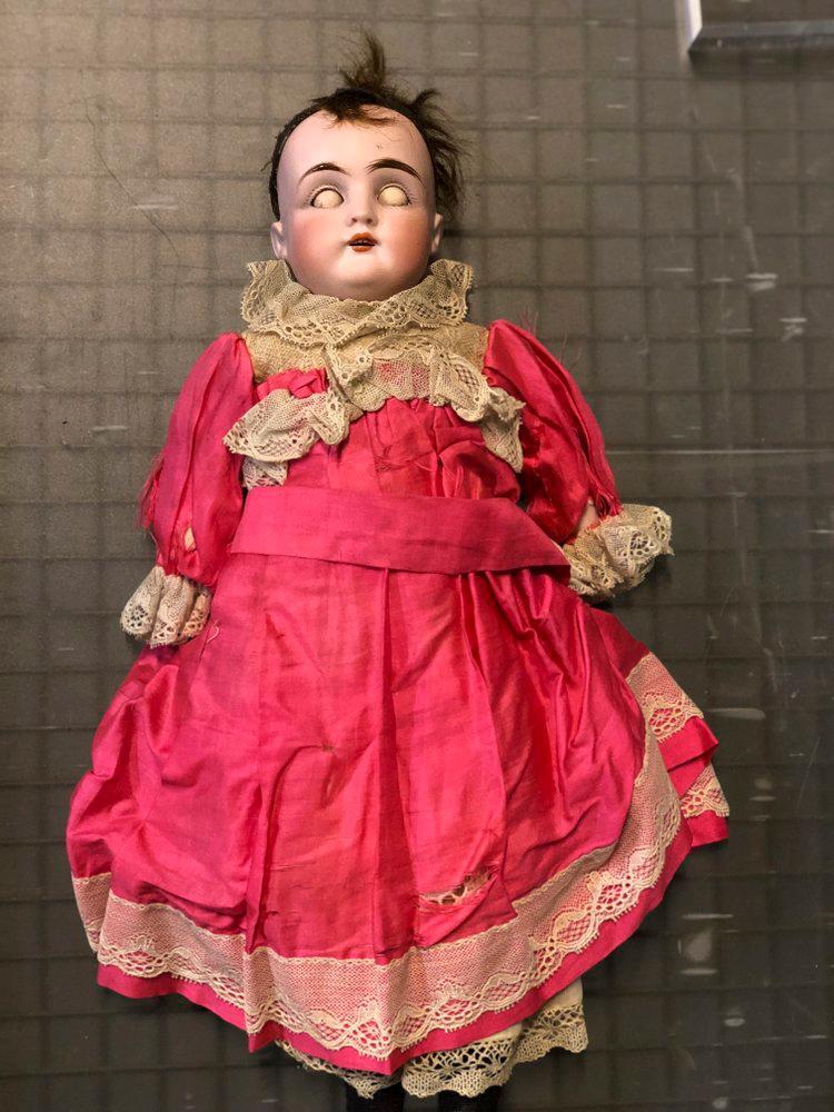 Museo de Minnesota organiza concurso de muñeca más macabra