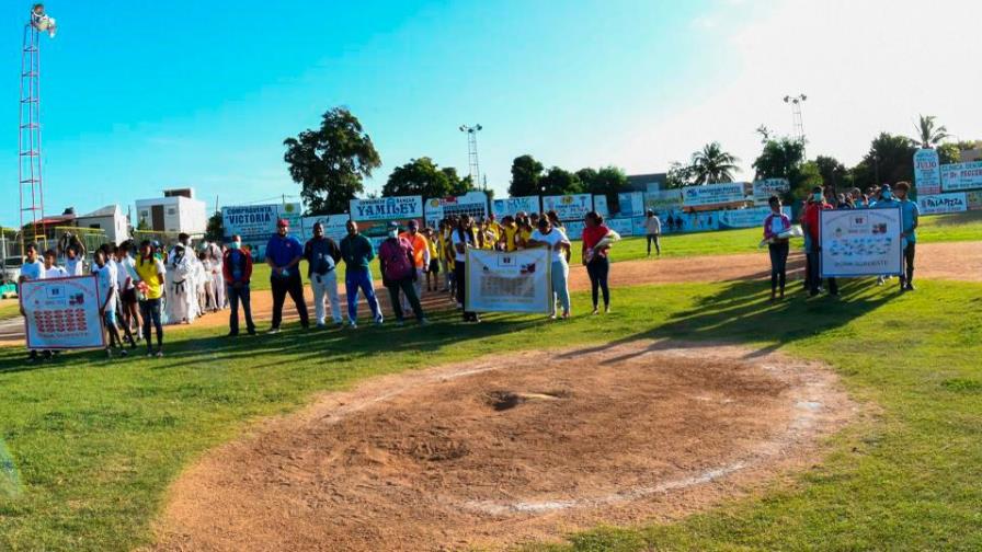 Inauguran los Juegos Municipales de Baní
