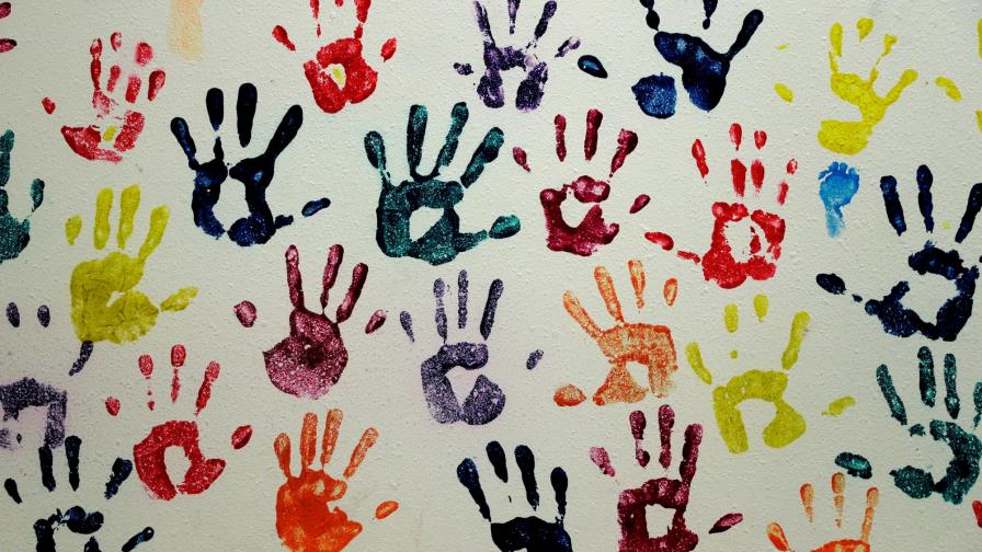 Gobierno de Trump privatiza la detención de niños migrantes