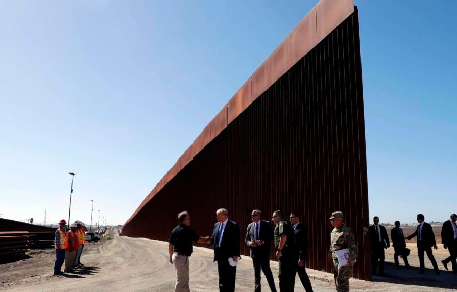 Trump desvía US$ 3.8 millones del Pentágono para construcción de muro 
