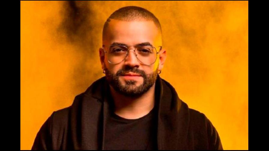 Cantante Nacho confirma será padre de una niña