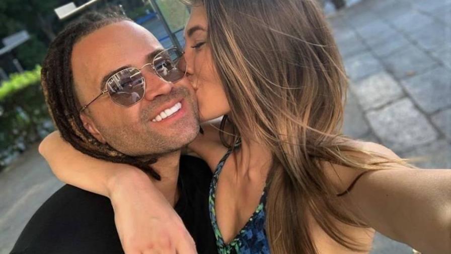 La pareja del cantante Nacho confirma el nacimiento de su hija Mya Michelle