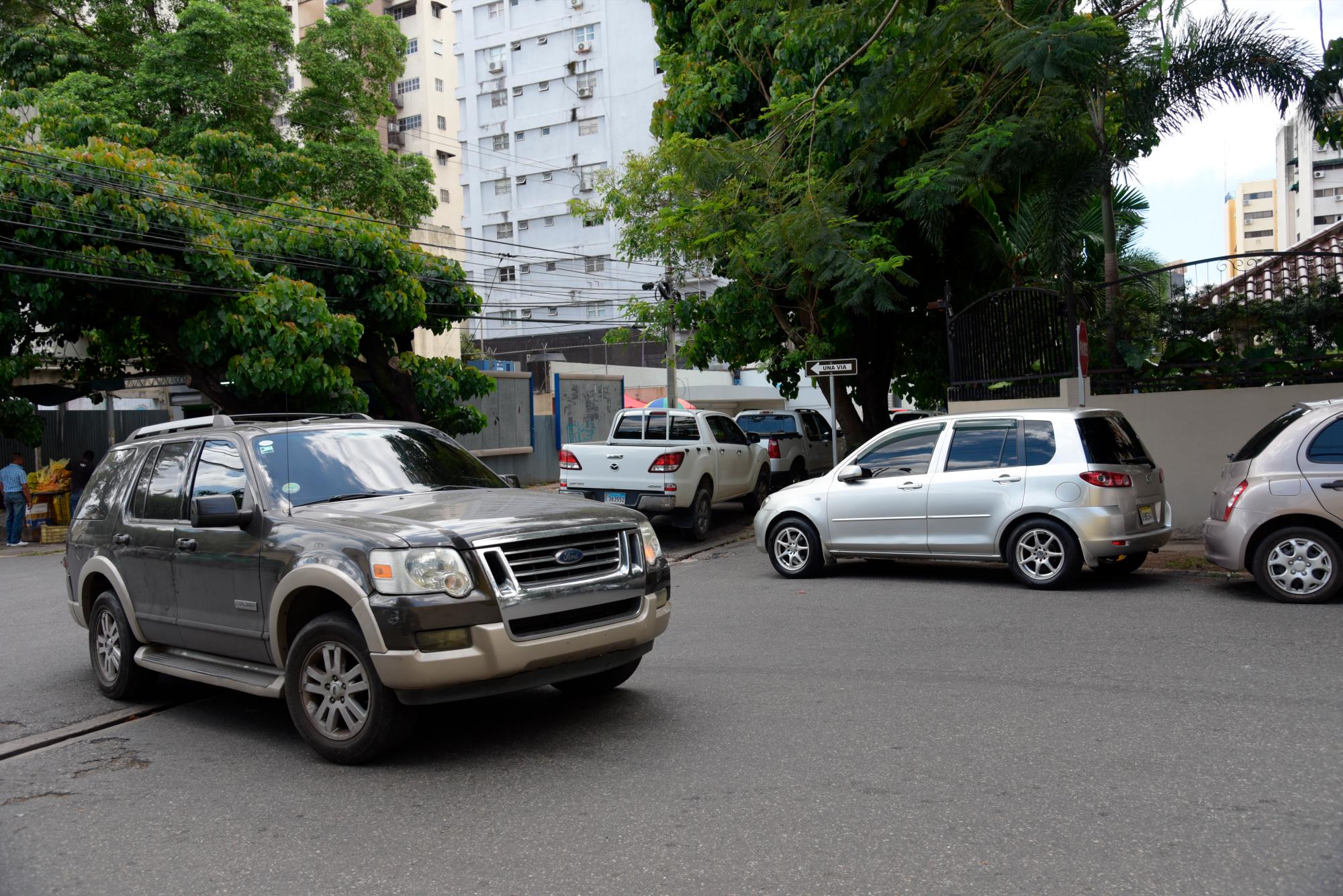 Algunas de las calles serán convertidas en una vía( Luis Gómez 