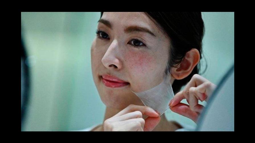 Lanzan en Japón un cosmético en espray que crea máscara de nanofibras