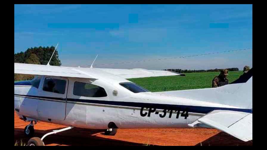 Capturan en Perú una “narcoavioneta” boliviana con 300 kilos de cocaína