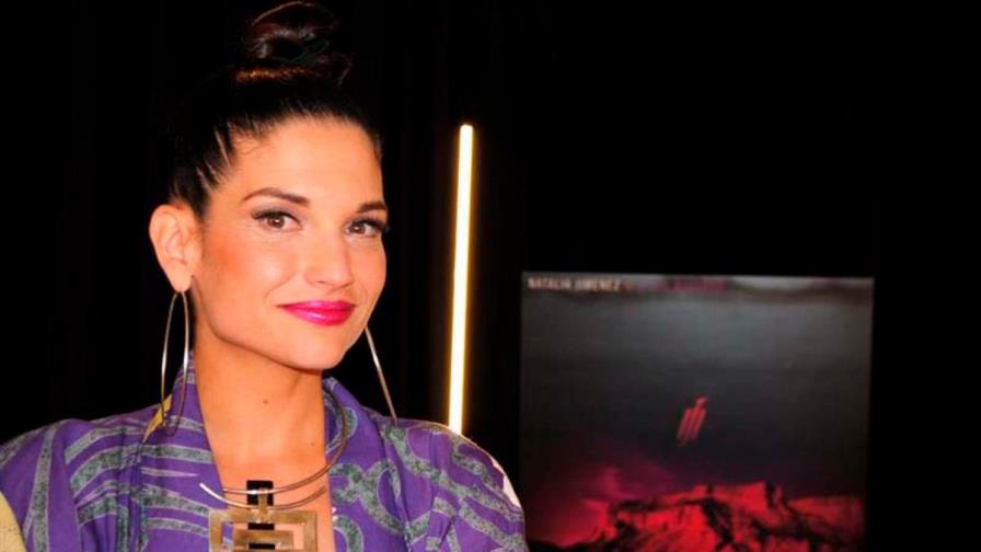 VIDEO | Natalia Jiménez toca como en sus inicios en el tren de Bilbao