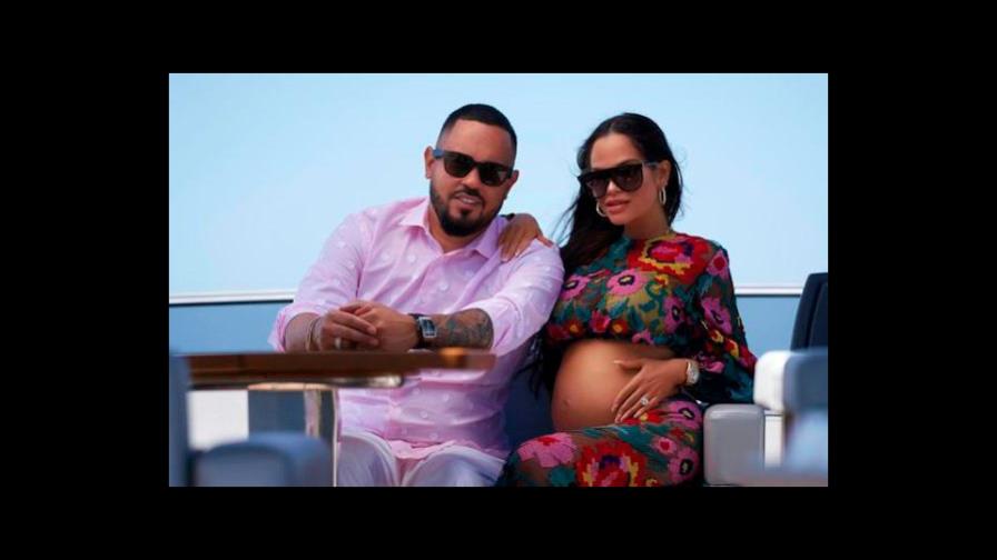 Natti Natasha: su prometido reveló detalles del embarazo y sus antojos