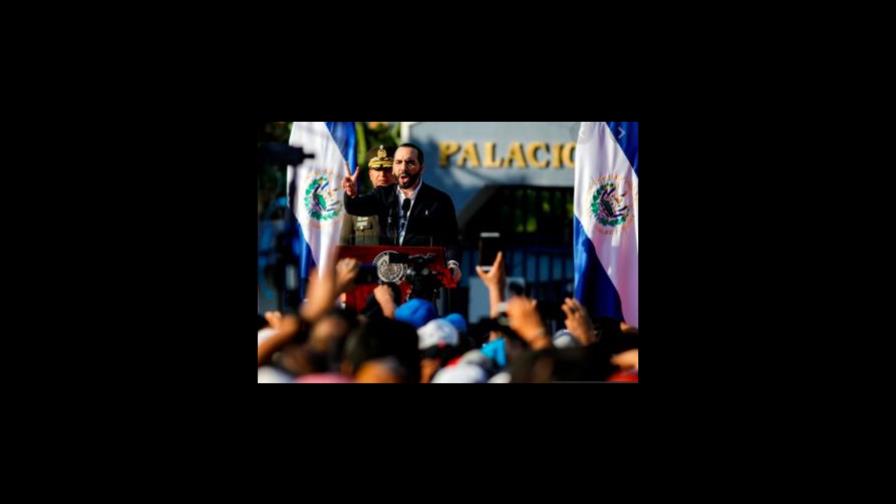 El presidente Nayib Bukele abre polémica sesión en un custodiado Parlamento