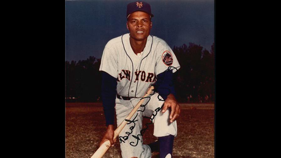 Charles Neal posee un récord con los pies de acero Charles Neal posee un récord con los pies de acero