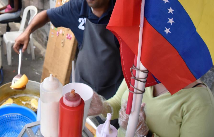 Venezolanos superaron a los haitianos en obtención de residencias dominicanas en 2018