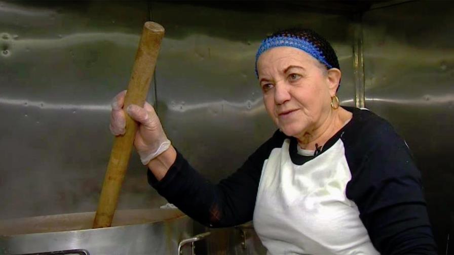 ¿Es cierto que doña Nena hace las mejores habichuelas con dulce en Nueva York?