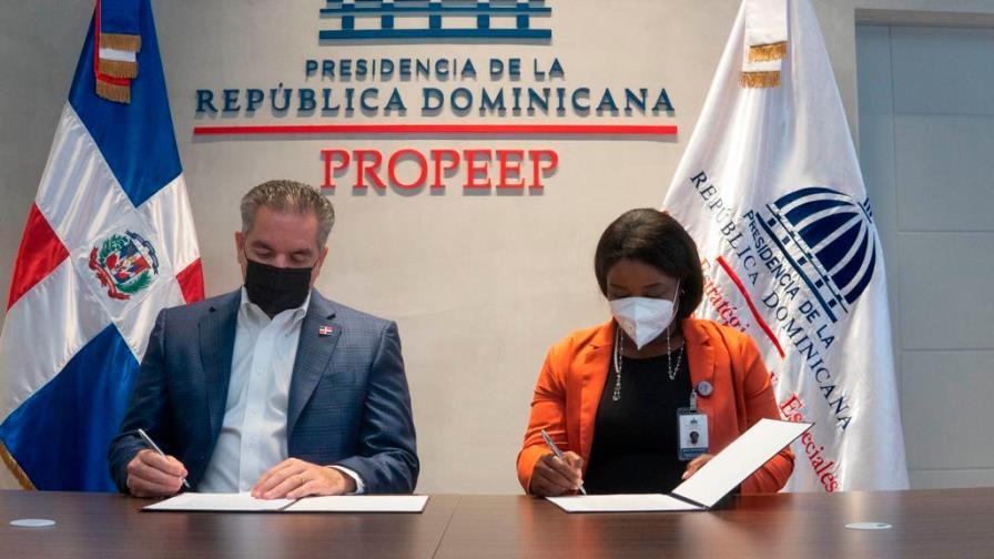 Firman acuerdo para impulsar desarrollo socioeconómico en las provincias