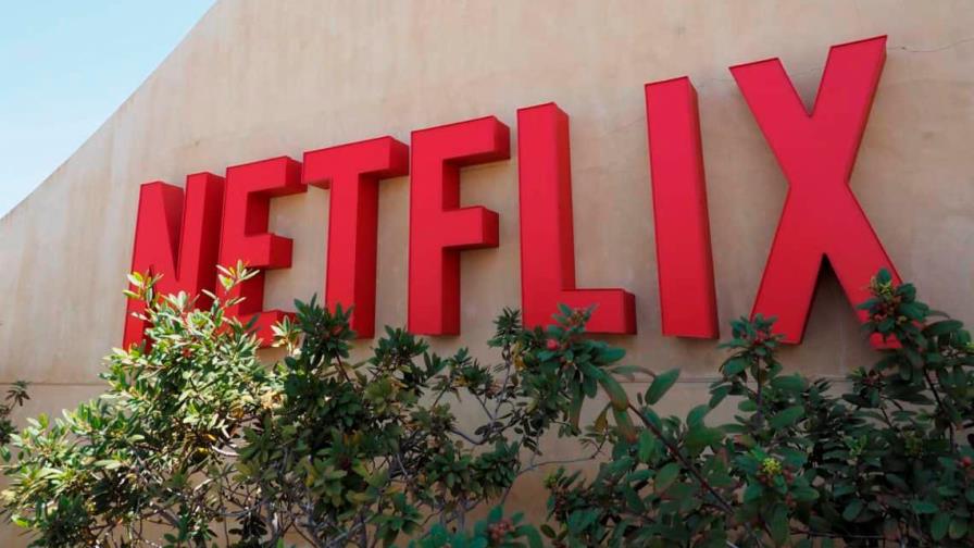 Netflix suspende a tres empleados que protestaron por un filme cómico