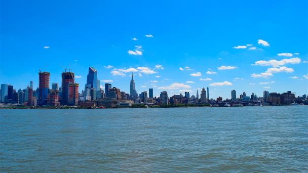 Encuentran cadáver flotando del río Hudson en Manhattan
