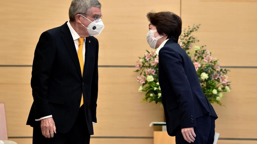 Presidente del COI llama a Hashimoto su colega y dice que su elección manda una señal