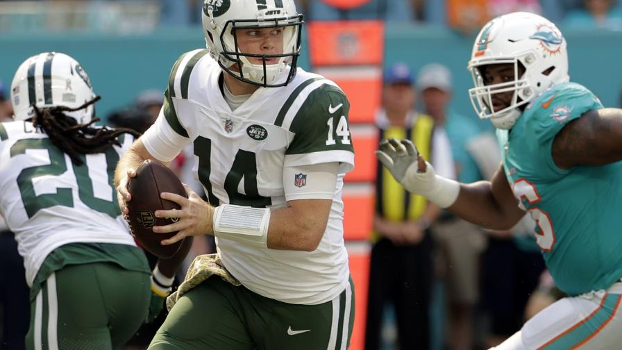 Desarrollar quarterbacks jóvenes en la NFL se convierte en desafío Desarrollar quarterbacks jóvenes en la NFL se convierte en desafío