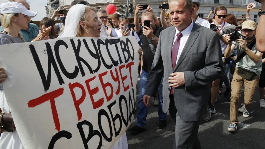 Huelgas y protestas exigen renuncia de líder bielorruso