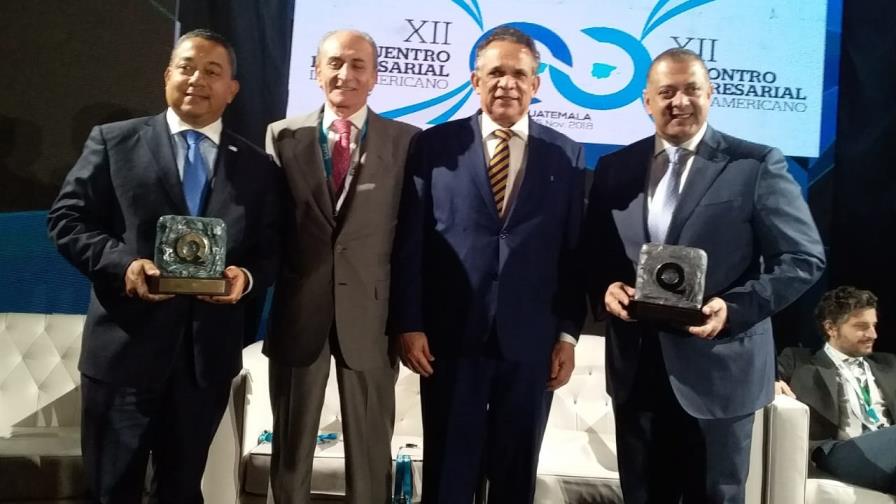 Herrera afirma operaciones aéreas y llegada de pasajeros aumentan de forma exponencial