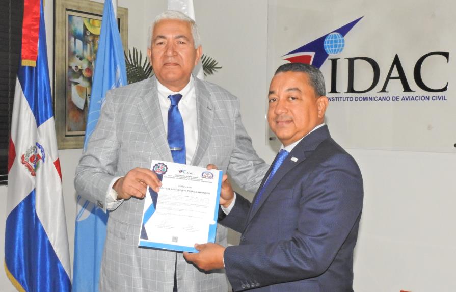 El IDAC certifica empresas de servicios y asistencia en tierra a las aeronaves