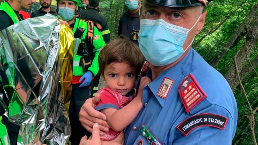 Encuentran en un bosque a niñito extraviado durante dos días Encuentran en un bosque a niñito extraviado durante dos días