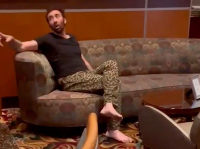 Video | Nicolas Cage borracho en un hotel de Las Vegas, lo expulsan tras confundirlo con un vagabundo 