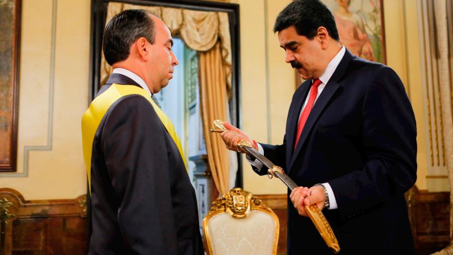 Maduro llama a fortalecer la cooperación militar y de inteligencia con Cuba