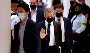 Juzgan por corrupción a cinco colaboradores de expresidente francés Nicolás Sarkozy 