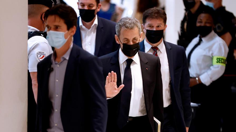 Juzgan por corrupción a cinco colaboradores de expresidente francés Nicolás Sarkozy 
