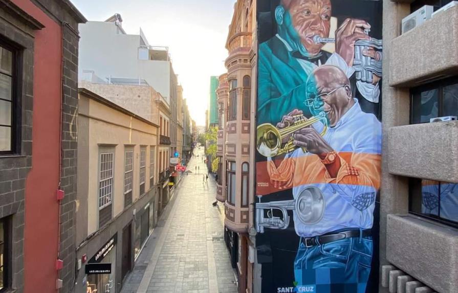 Mural en España rinde homenaje al trompetista dominicano Nilo Caparrosa