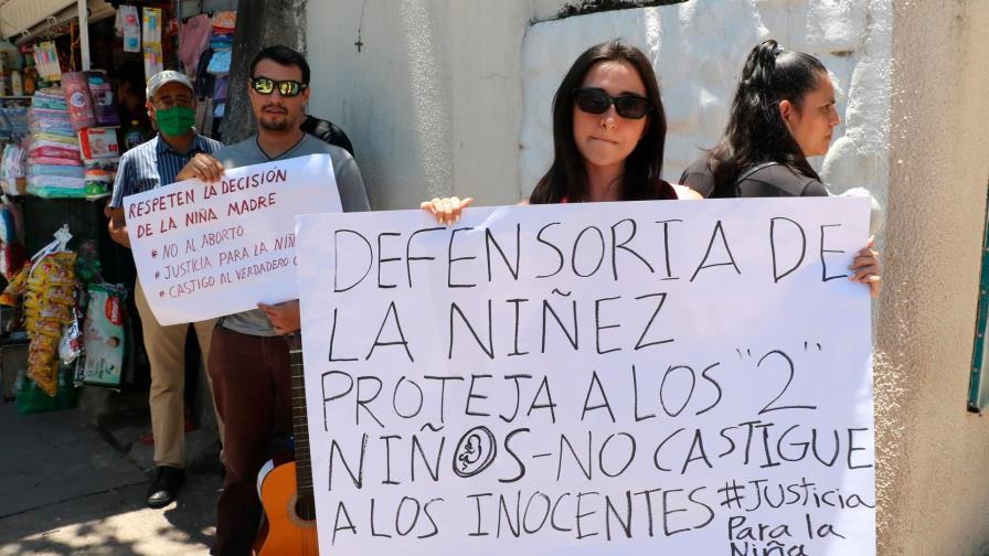 Caso de niña violada y embarazada genera protestas y debate en Bolivia Caso de niña violada y embarazada genera protestas y debate en Bolivia