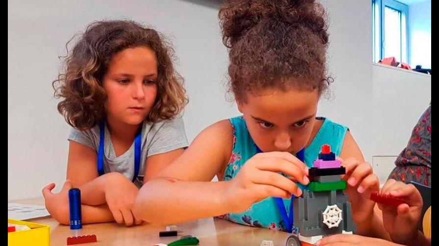 Día Internacional de las Niñas en las TIC: las oportunidades que se construyen Día Internacional de las Niñas en las TIC: las oportunidades que se construyen