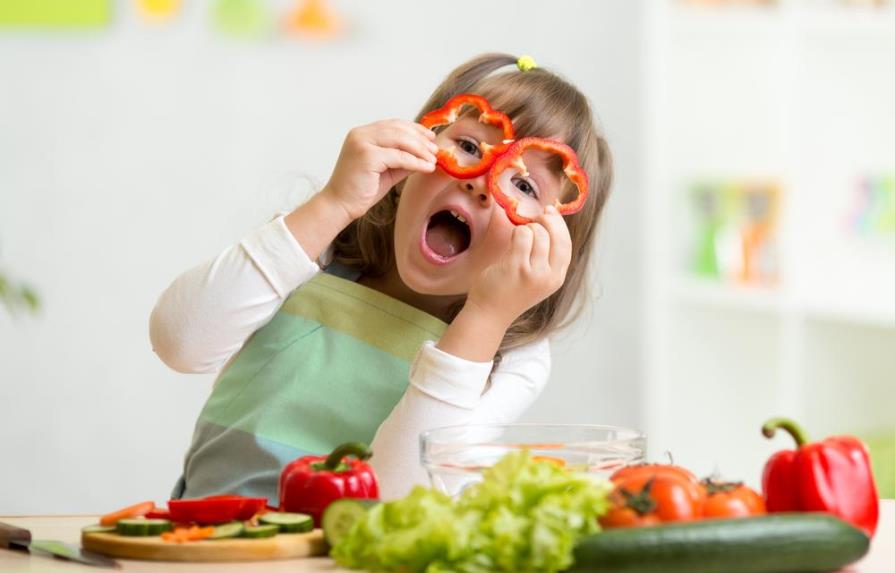 Siete consejos para lograr hábitos alimenticios saludables en tus hijos
