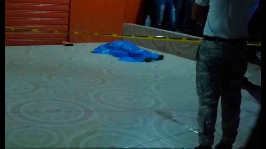 Atracadores matan niño de 3 años de un tiro en Boca Chica, tras asaltar mujeres